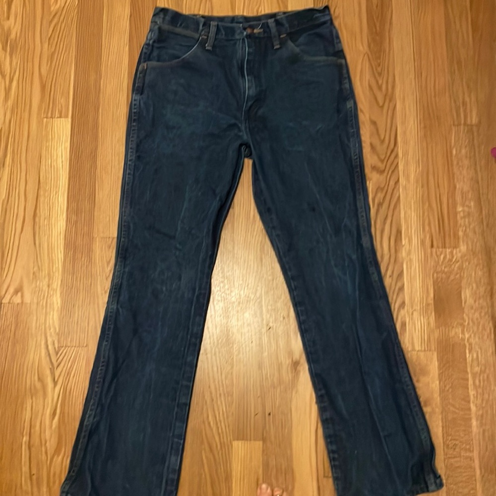 Wrangler 32 x 33 men’s jeans